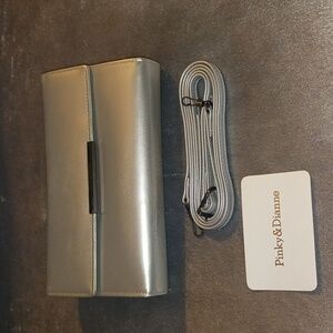 Pinky & Dianne Patent Leather Crossbody Wallet 🩶